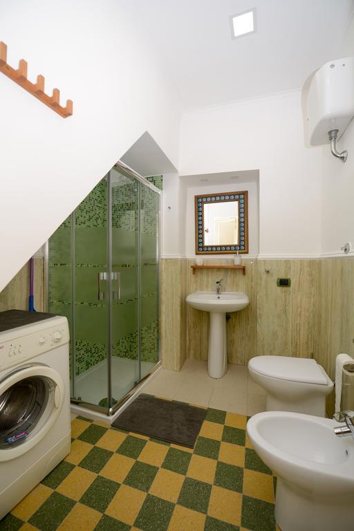 شقة Residenza Santa Chiara نابولي المظهر الخارجي الصورة